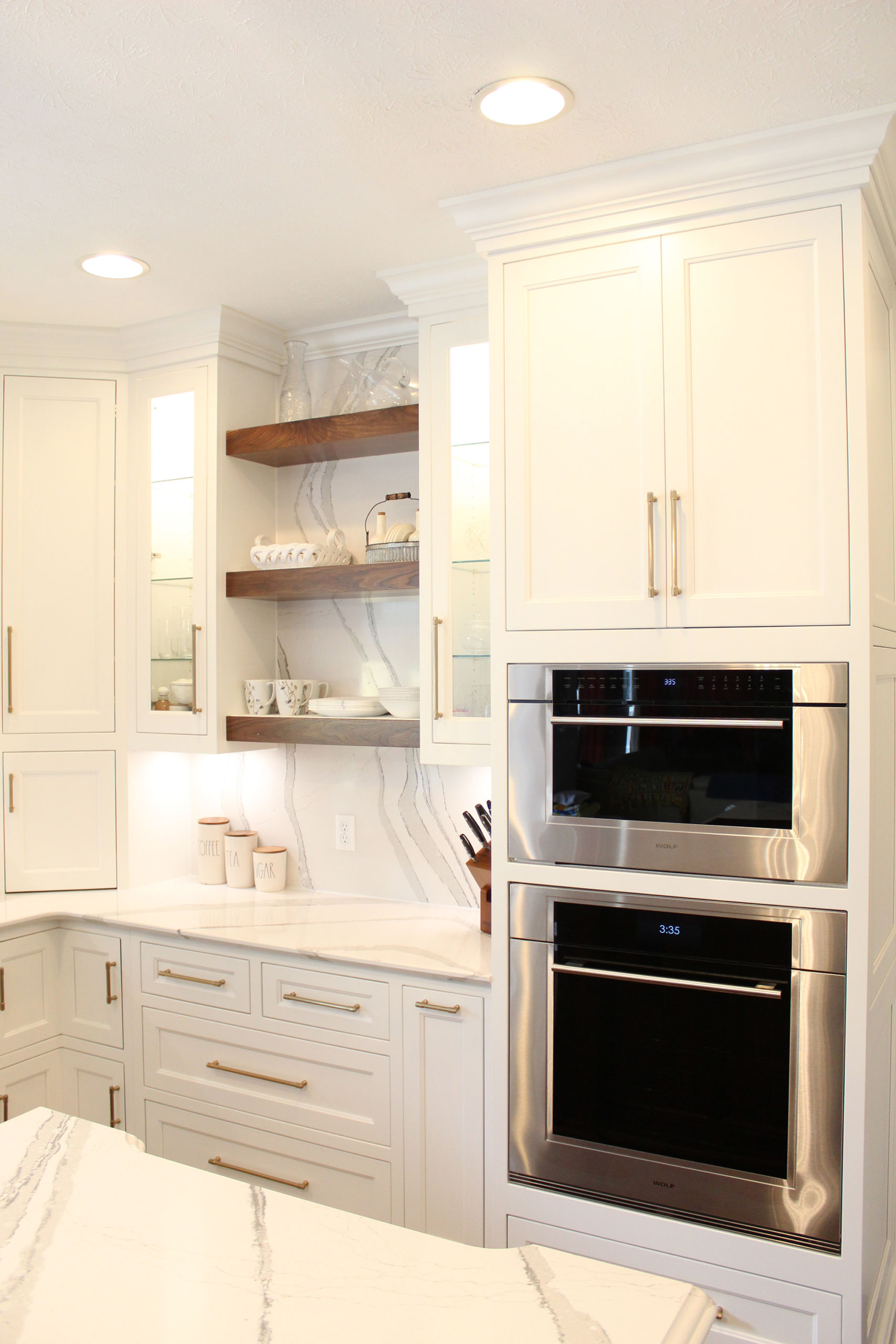 kitchen remodel built by a home renovation design company in Chagrin Falls, Ohio